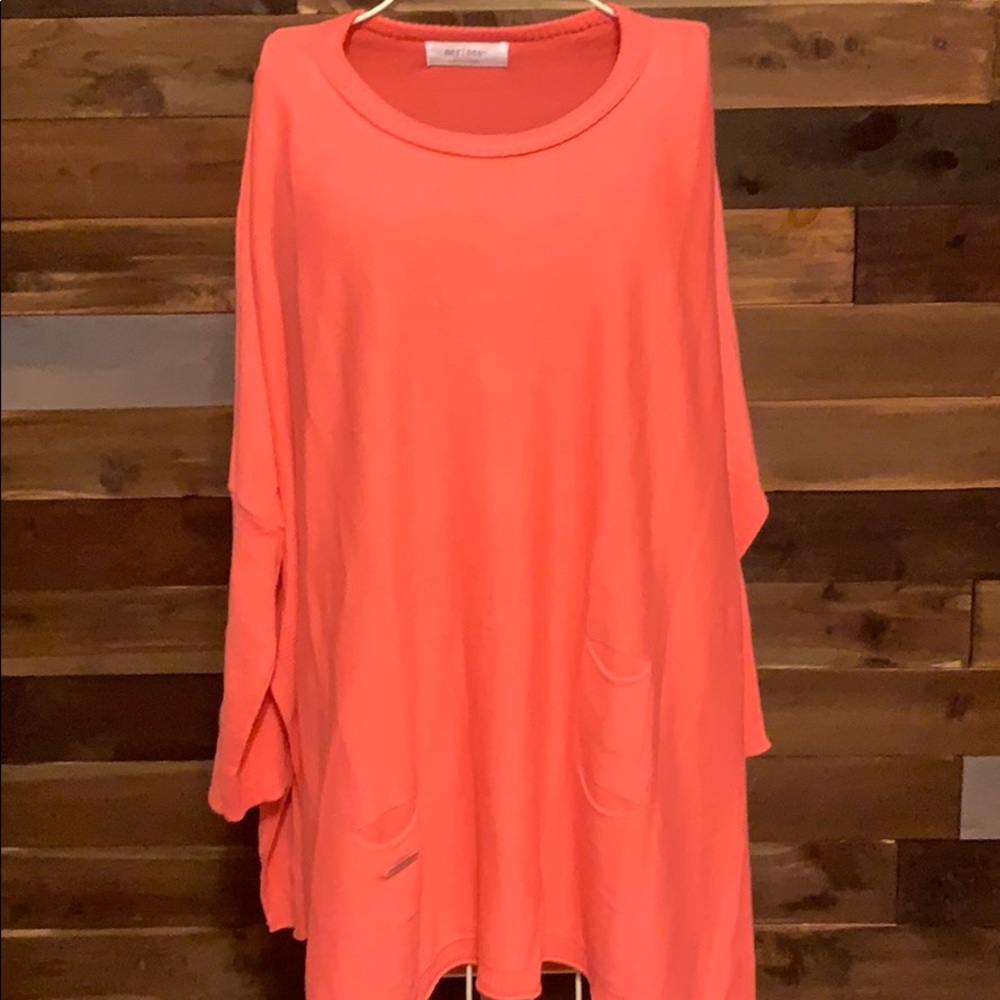 NWOT Mer Sea coral L Catalina Travel Sweater